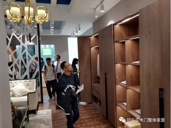 前線直擊！展會(huì)第二天，人潮只增不減，精彩不停歇！！