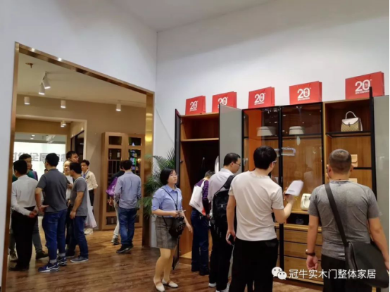 前線直擊！展會(huì)第二天，人潮只增不減，精彩不停歇??！