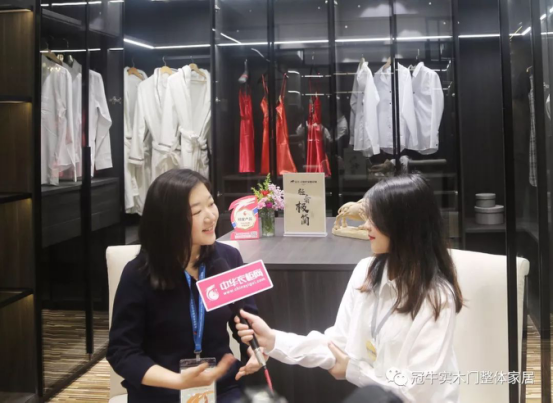 前線直擊！展會(huì)第二天，人潮只增不減，精彩不停歇?。?/></p><p style=