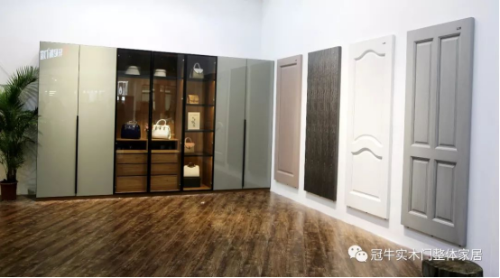 前線直擊！展會(huì)第二天，人潮只增不減，精彩不停歇??！